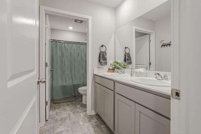 408 Jameson Lane, Newark, OH 43055