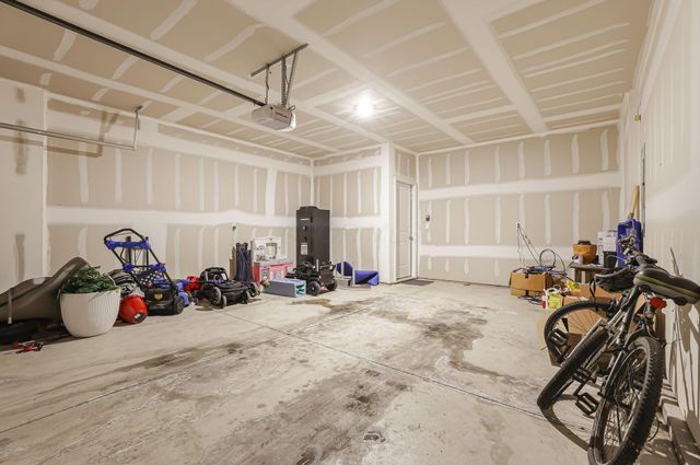 408 Jameson Lane, Newark, OH 43055