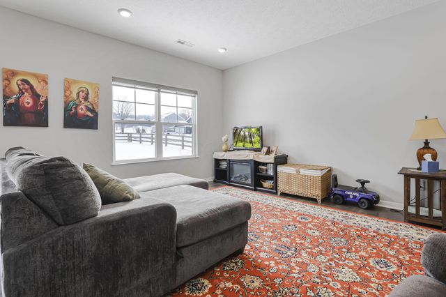 408 Jameson Lane, Newark, OH 43055