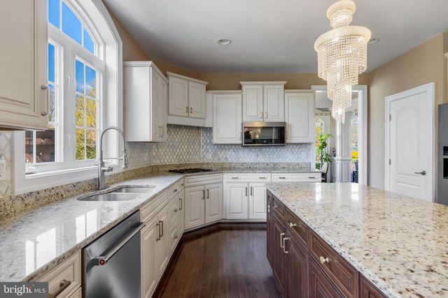 24531 FISHERMANS POND CT, Aldie, VA 20105
