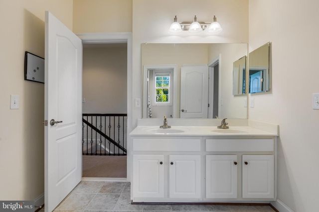24531 FISHERMANS POND CT, Aldie, VA 20105
