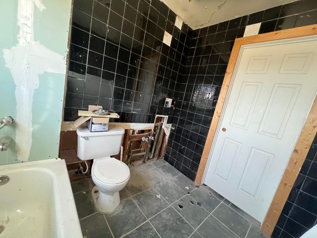 1804 E 1st Place, Lubbock, TX 79403