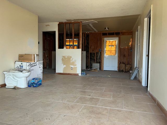 1804 E 1st Place, Lubbock, TX 79403