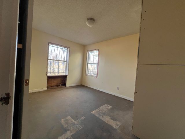 1804 E 1st Place, Lubbock, TX 79403