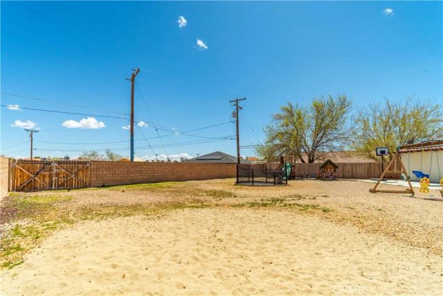 21550 Garibaldi Place, California City, CA 93505