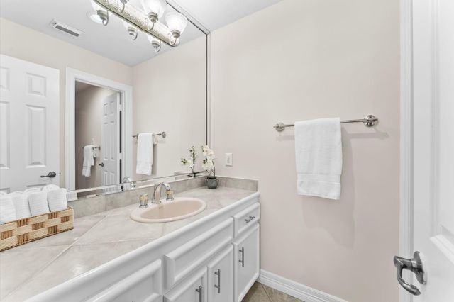 1135 Bayou Island Drive, Houston, TX 77063