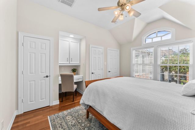 1135 Bayou Island Drive, Houston, TX 77063