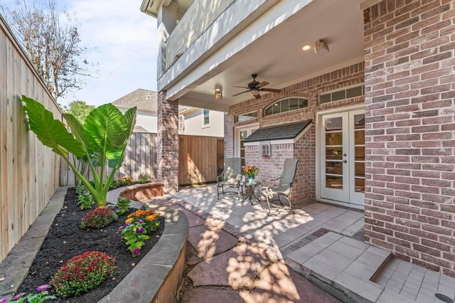 1135 Bayou Island Drive, Houston, TX 77063