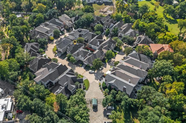 1135 Bayou Island Drive, Houston, TX 77063