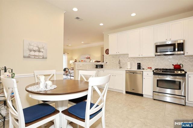 3214 Warrens Way, Wanaque, NJ 07465