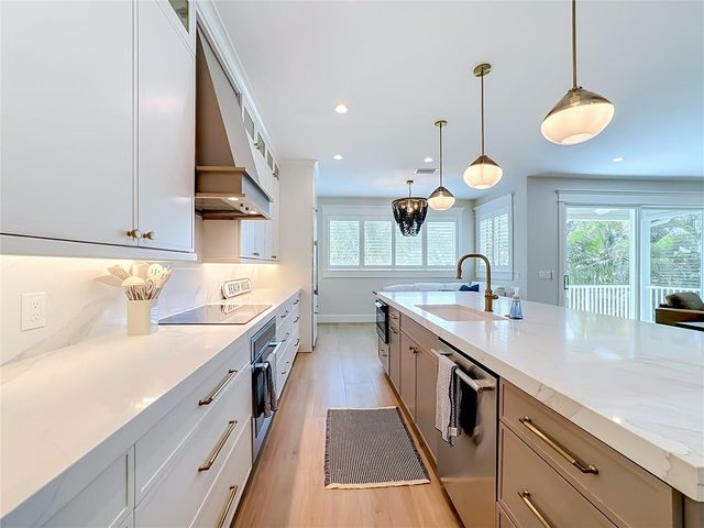 2918 GULF DRIVE, Bradenton Beach, FL 34217