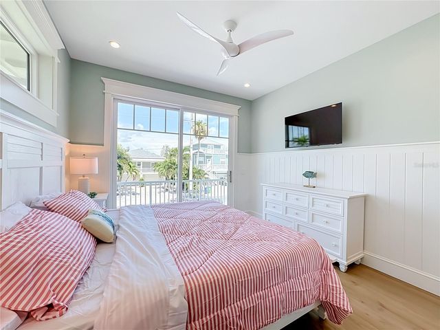 2918 GULF DRIVE, Bradenton Beach, FL 34217