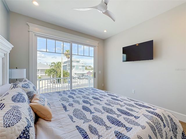 2918 GULF DRIVE, Bradenton Beach, FL 34217