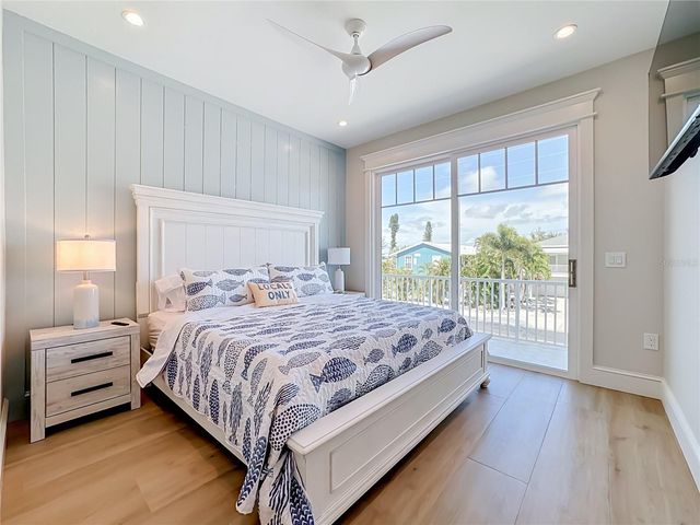 2918 GULF DRIVE, Bradenton Beach, FL 34217