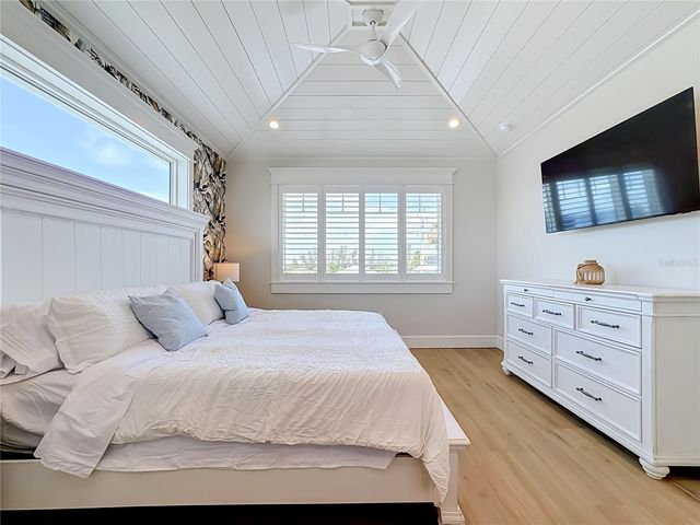 2918 GULF DRIVE, Bradenton Beach, FL 34217