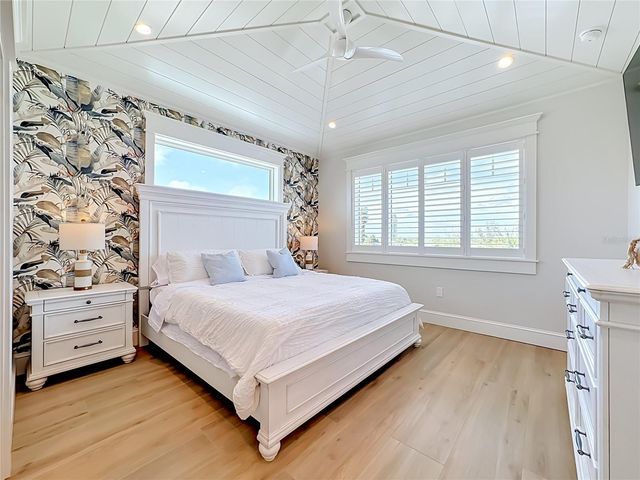 2918 GULF DRIVE, Bradenton Beach, FL 34217