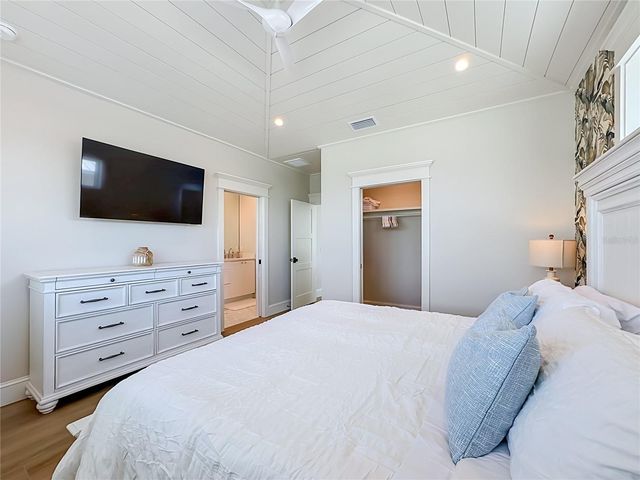 2918 GULF DRIVE, Bradenton Beach, FL 34217