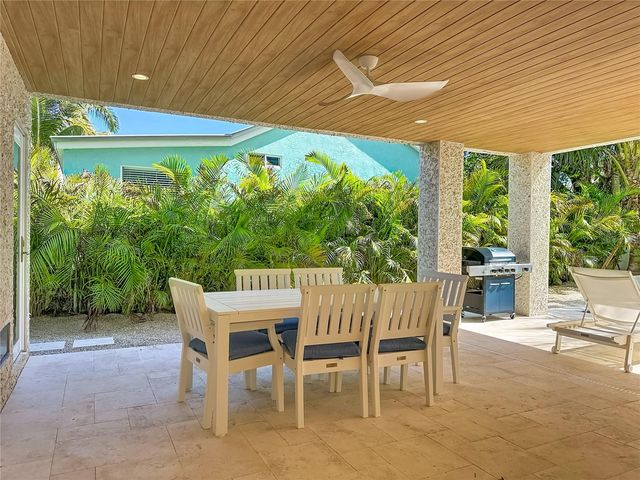 2918 GULF DRIVE, Bradenton Beach, FL 34217