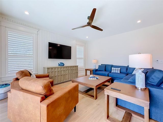 2918 GULF DRIVE, Bradenton Beach, FL 34217