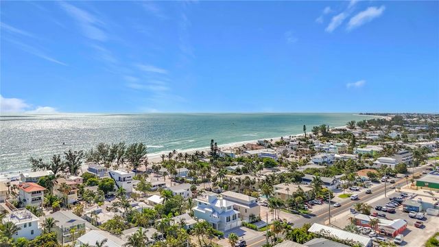 2918 GULF DRIVE, Bradenton Beach, FL 34217