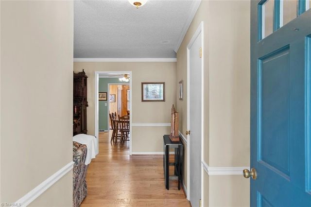 5341 Leesa Drive, Clemmons, NC 27012