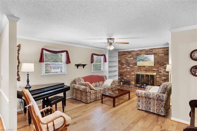 5341 Leesa Drive, Clemmons, NC 27012