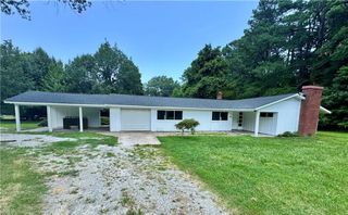 302 Marlbank DR, Yorktown, VA 23692