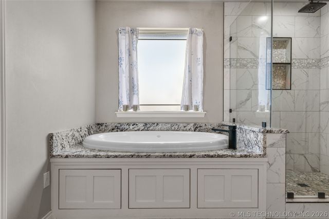 4808 E 142nd Place, Bixby, OK 74008