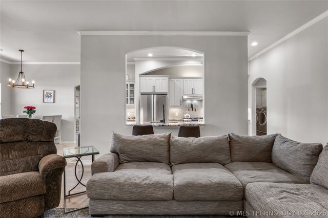 4808 E 142nd Place, Bixby, OK 74008