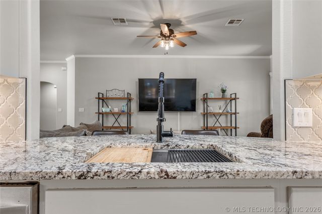 4808 E 142nd Place, Bixby, OK 74008