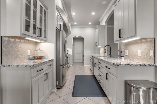 4808 E 142nd Place, Bixby, OK 74008