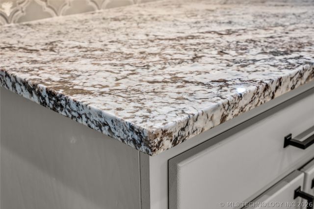 4808 E 142nd Place, Bixby, OK 74008