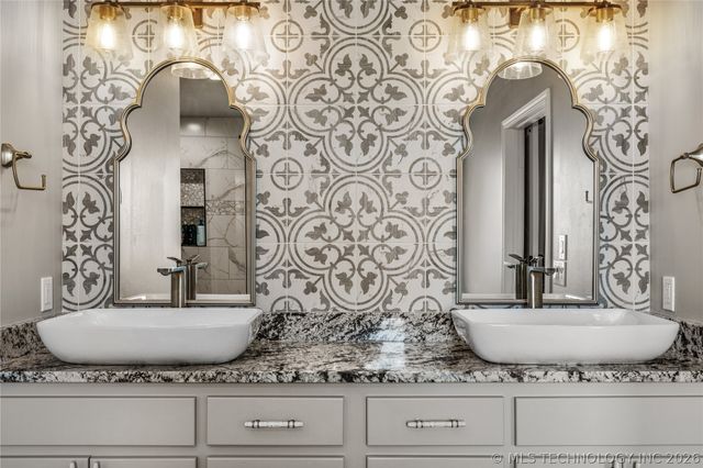 4808 E 142nd Place, Bixby, OK 74008