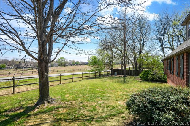 4808 E 142nd Place, Bixby, OK 74008