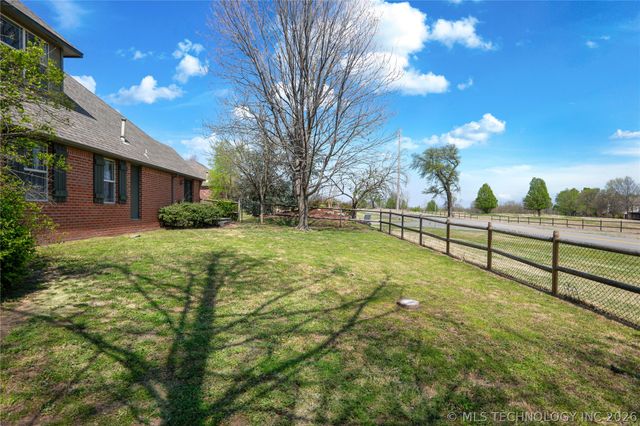 4808 E 142nd Place, Bixby, OK 74008