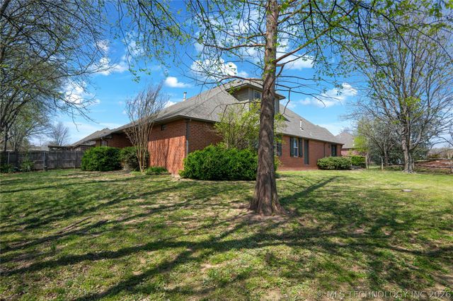 4808 E 142nd Place, Bixby, OK 74008