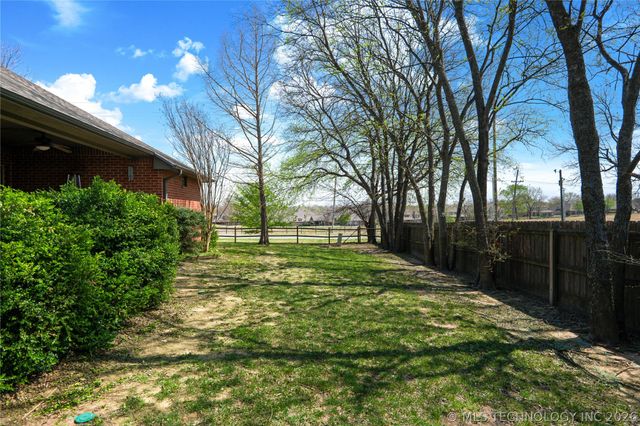 4808 E 142nd Place, Bixby, OK 74008