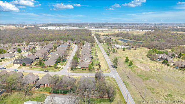 4808 E 142nd Place, Bixby, OK 74008