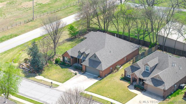 4808 E 142nd Place, Bixby, OK 74008