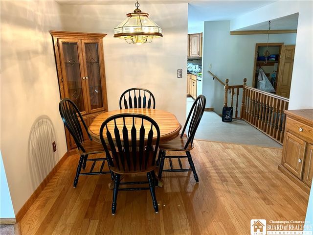 4 Oakwood Drive, Cheektowaga, NY 14227