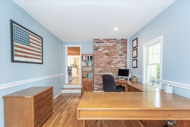 8 Millbrook Lane, Topsfield, MA 01983