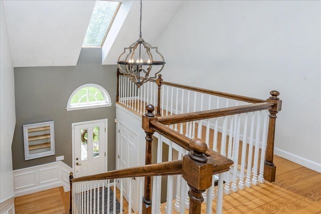 8 Millbrook Lane, Topsfield, MA 01983