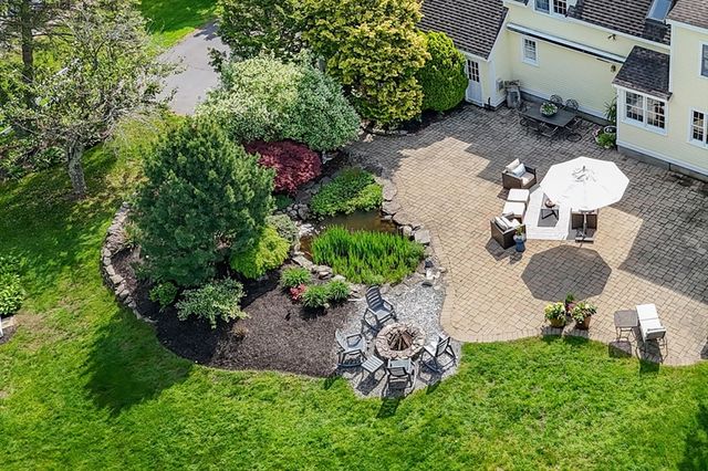 8 Millbrook Lane, Topsfield, MA 01983