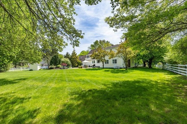 8 Millbrook Lane, Topsfield, MA 01983