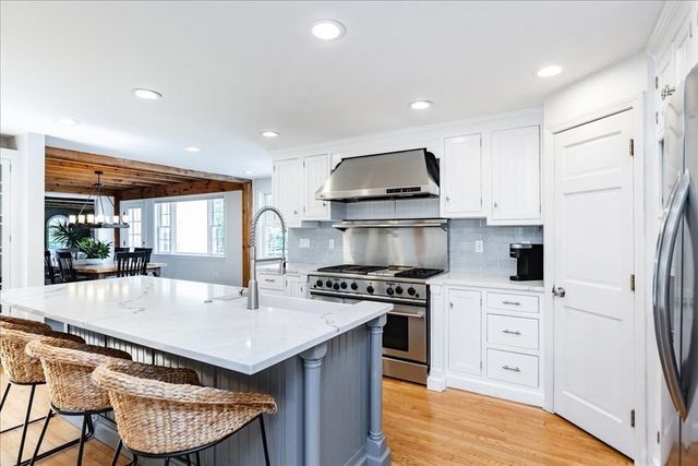 8 Millbrook Lane, Topsfield, MA 01983