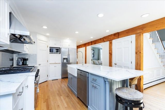 8 Millbrook Lane, Topsfield, MA 01983