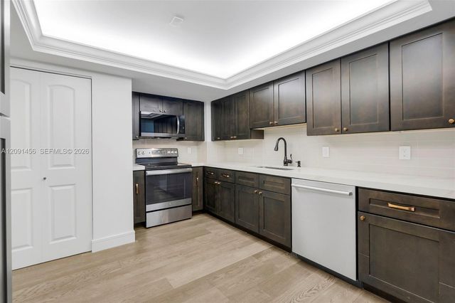 3200 Port Royale Drive N 205, Fort Lauderdale, FL 33308