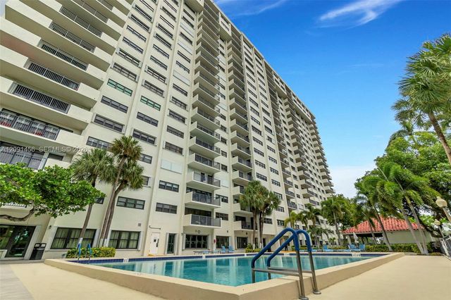 3200 Port Royale Drive N 205, Fort Lauderdale, FL 33308