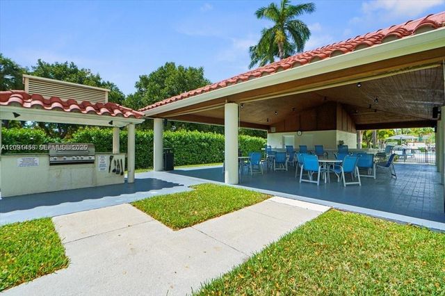 3200 Port Royale Drive N 205, Fort Lauderdale, FL 33308