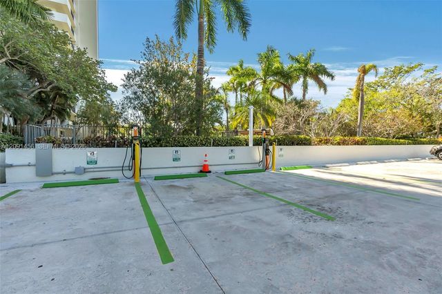 3200 Port Royale Drive N 205, Fort Lauderdale, FL 33308